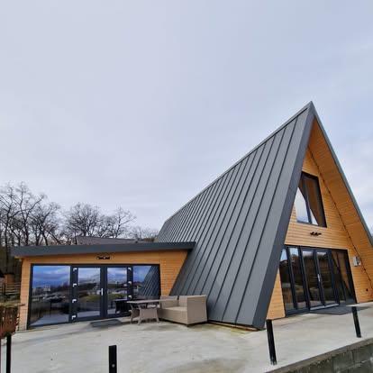 A-Frame Family - placeholder imagine